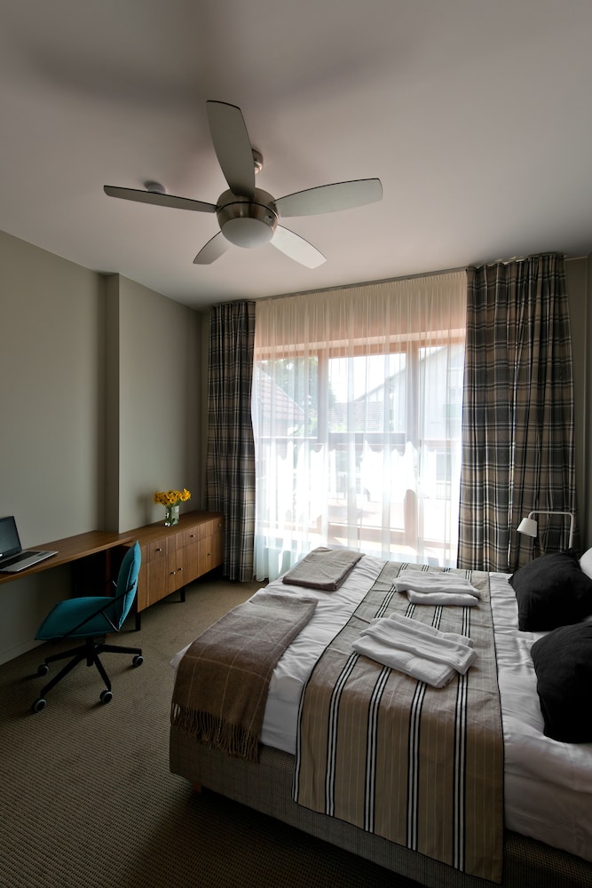 Deluxe Apartment photo 2