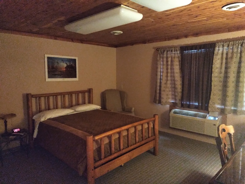 Deluxe Single Room, 1 Queen Bed photo 3
