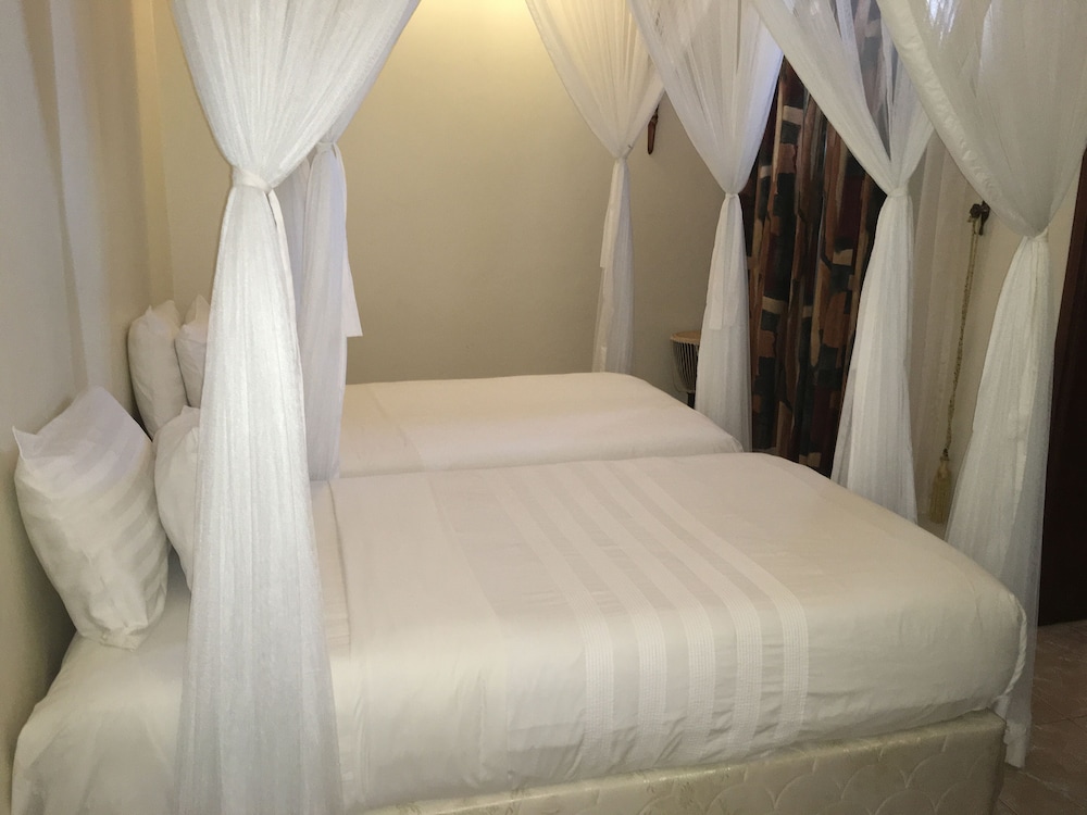 Economy Twin Room, 2 Twin Beds, Garden View