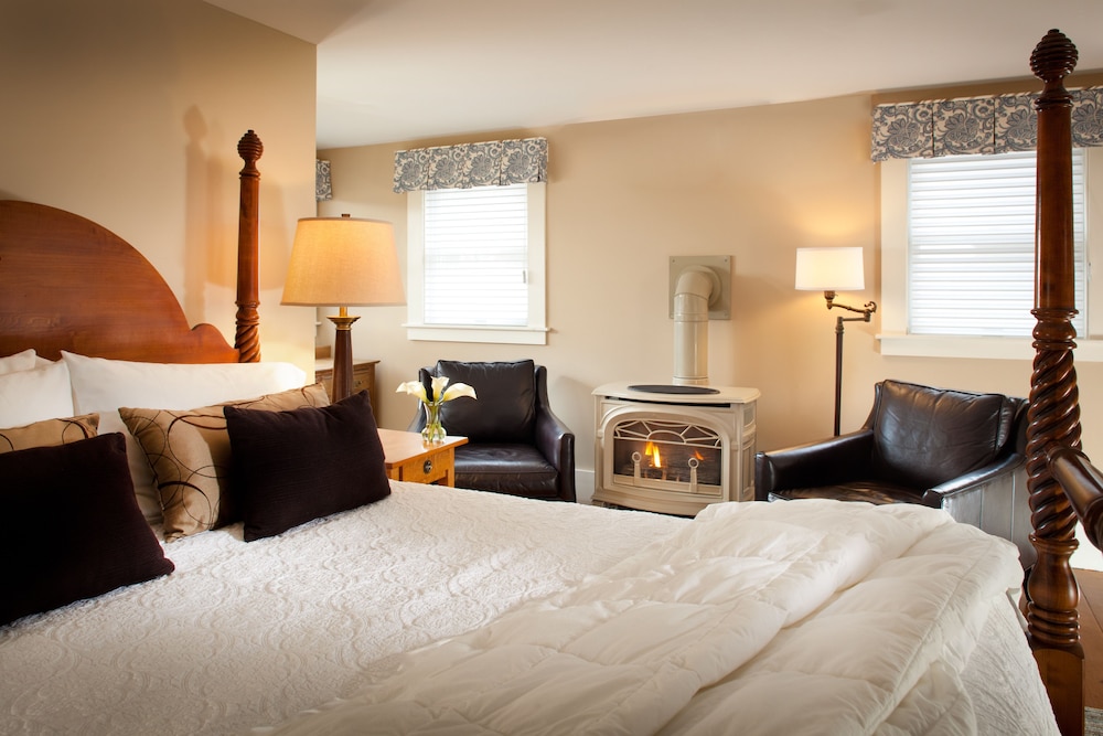 Moses Aldrich Room photo 1