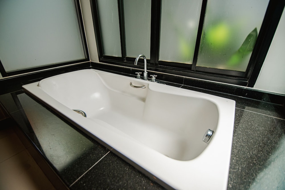 One Bedroom Honeymoon Pool Villa - Photo 40