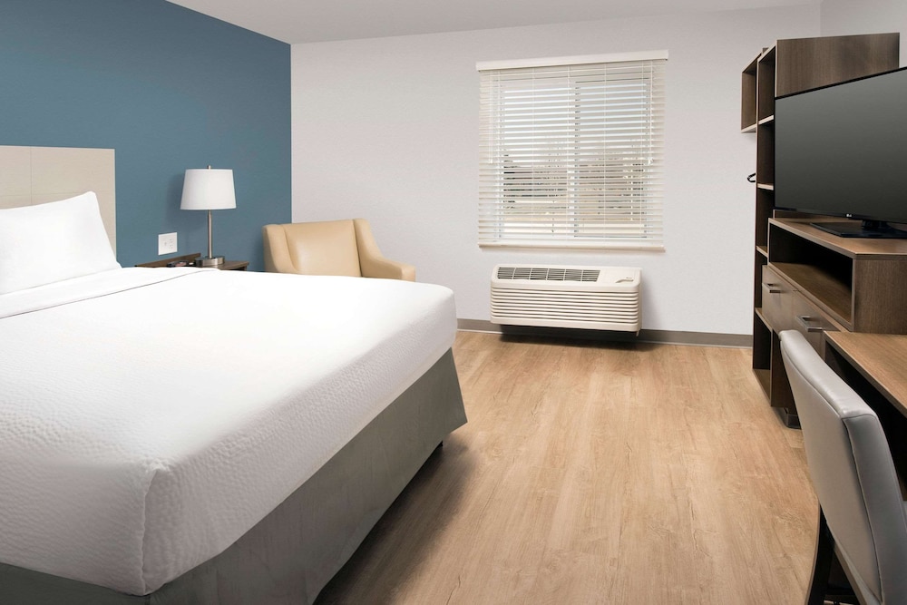 Room, 1 Queen Bed, Accessible, Non Smoking (Roll In Shower) photo 2