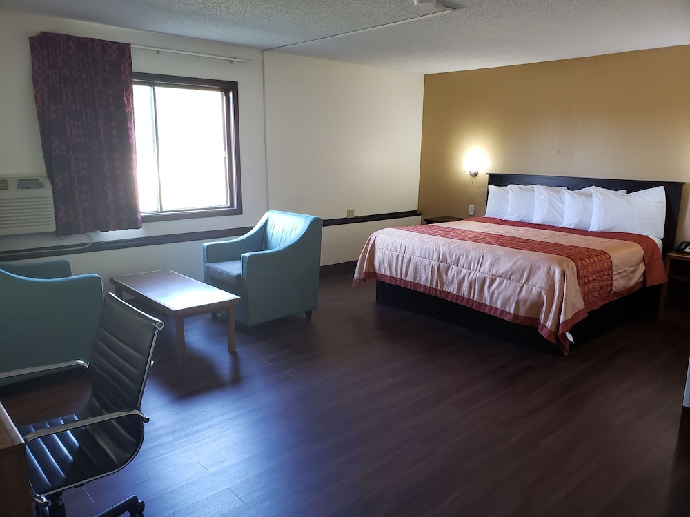 Suite, 1 King Bed, Non Smoking - Photo 5