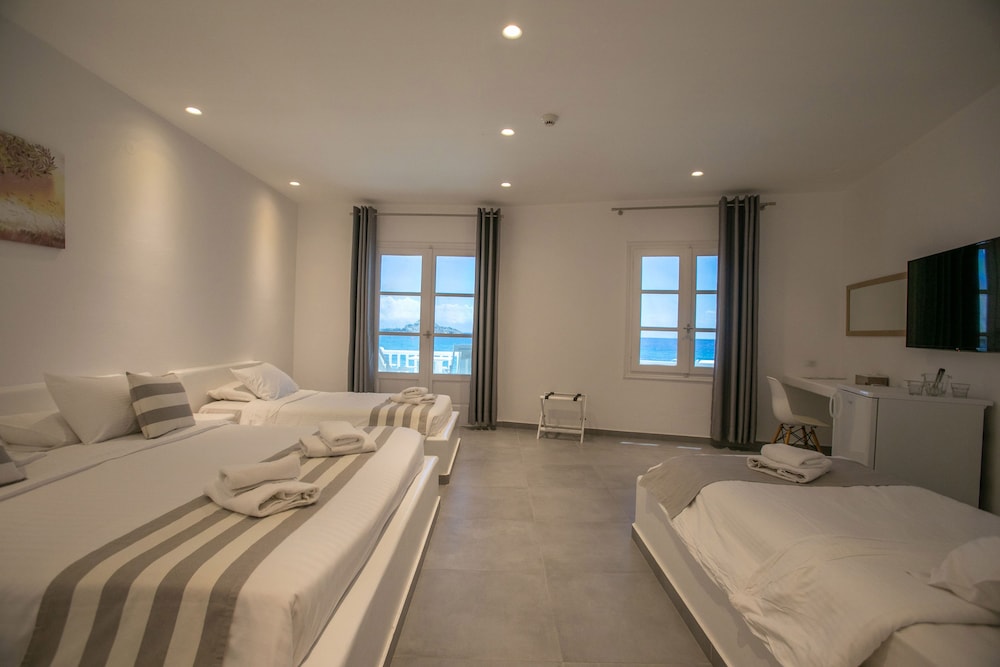 Deluxe Quadruple Room, 1 Bedroom, Sea View, Sea Facing - Photo 7
