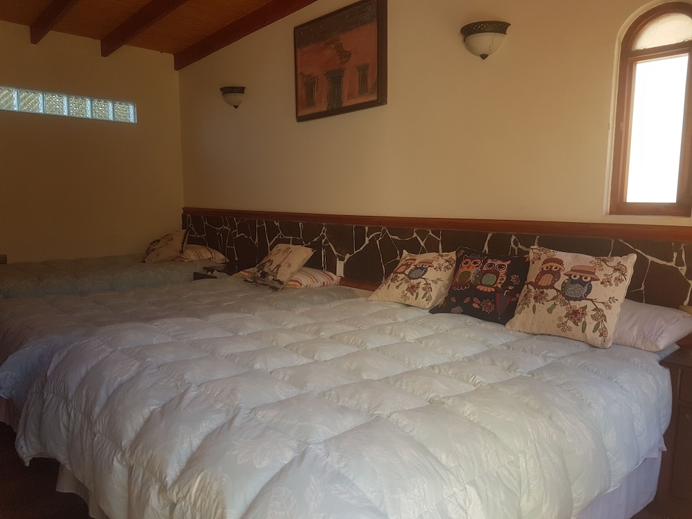 Deluxe Quadruple Room, Private Bathroom photo 1