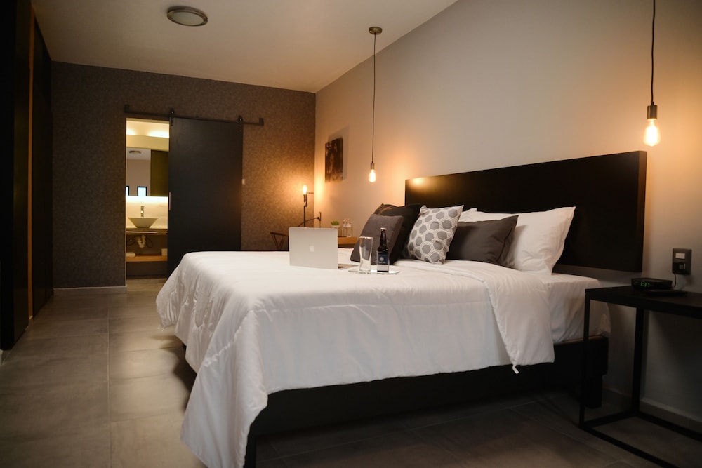 Junior Suite, 1 King Bed photo 1