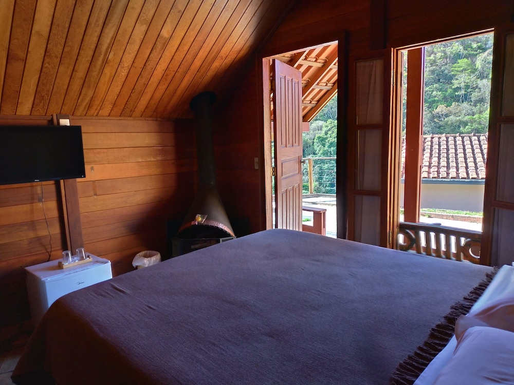 Standard Chalet photo 1