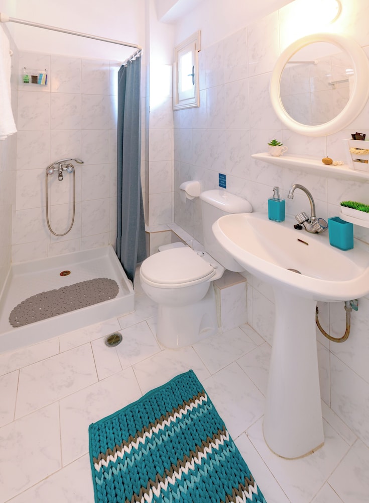 Standard Apartment, 2 Bedrooms, Partial Ocean View, Garden Area photo 3