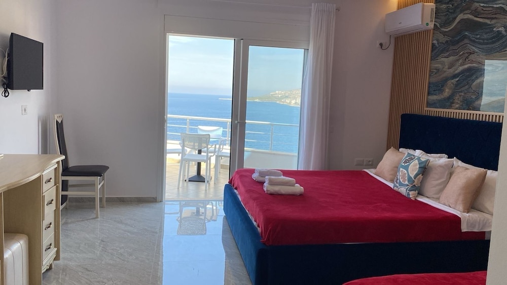 Junior Triple Room