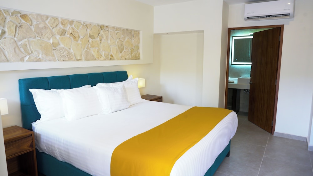 Standard Room, Pool View