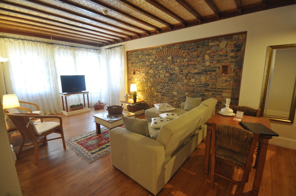Suite, French Balcony - Photo 3