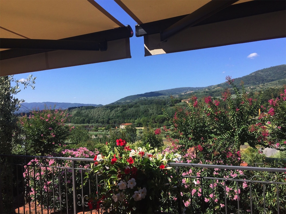 Family Condo, Terrace, Mountain View photo 3