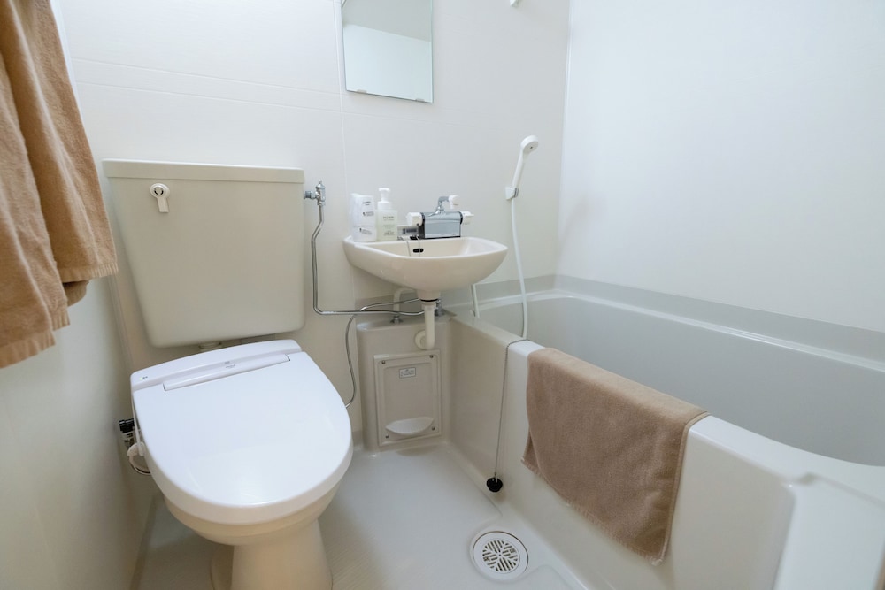Basic Double Room, Smoking - Photo 6