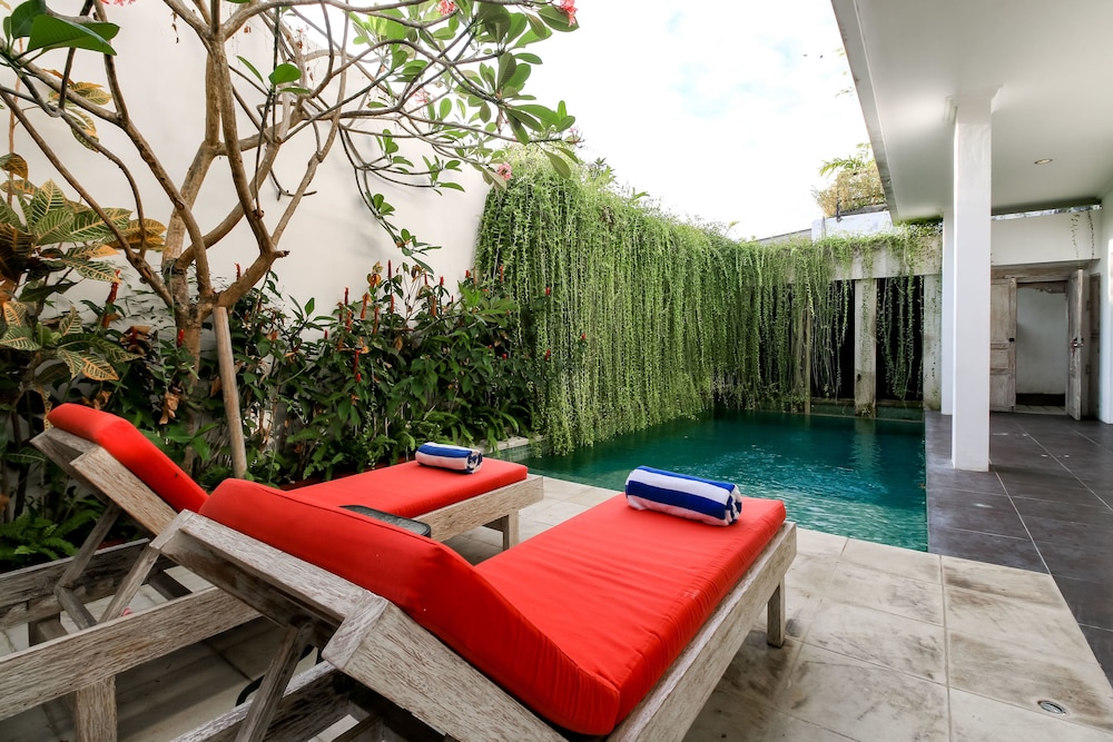 Two Bedrooms Executive Pool Villa - Photo 6