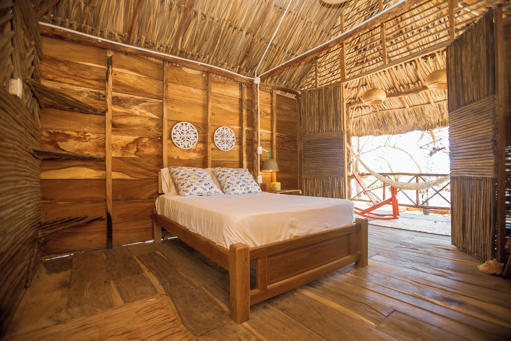 Superior Cabin, 1 Bedroom, Balcony, Partial Sea View photo 1