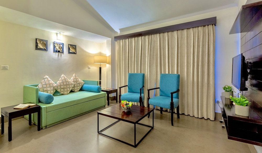One Bedroom Suite with Kitchenette photo 2