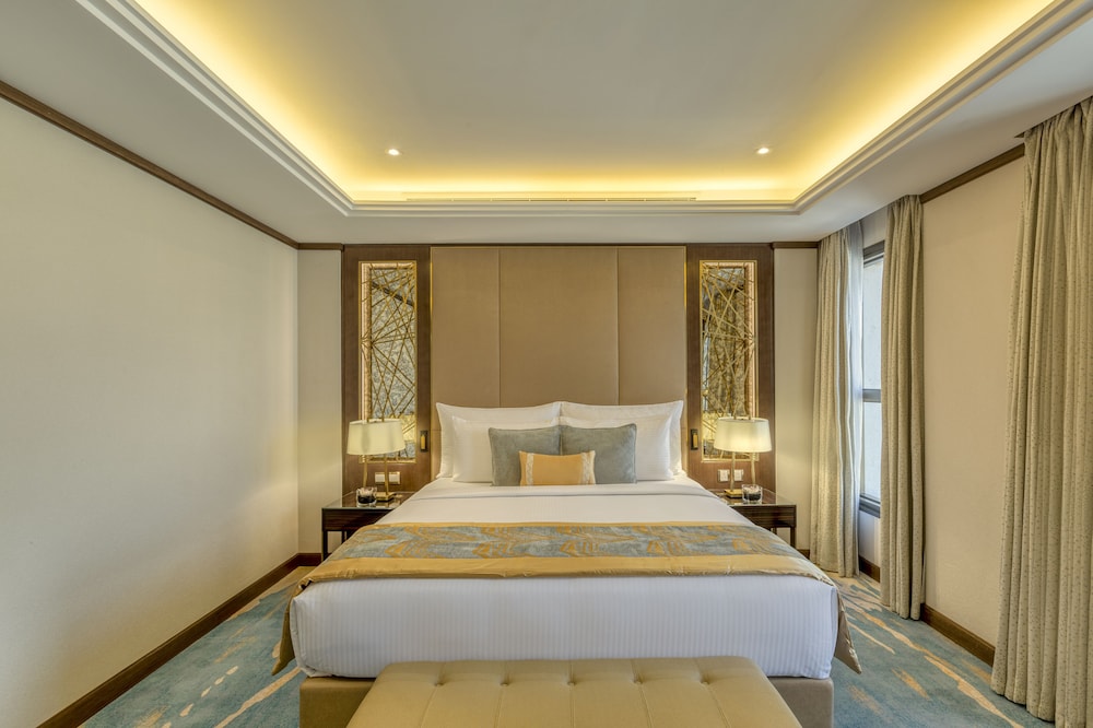 Senior Suite - Photo 2