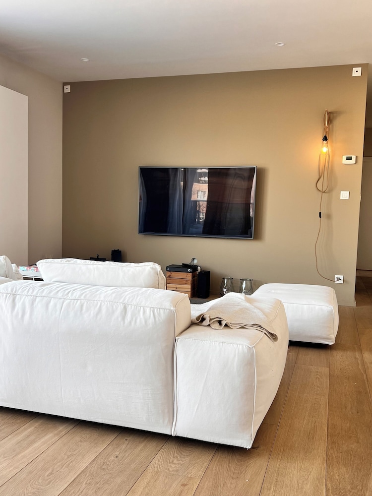 La Petite For t Contemporary Apartment in Halle, Photo 11