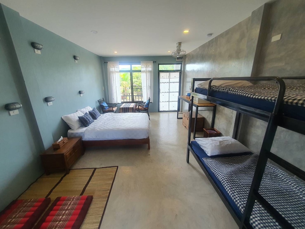 Habitación familiar, camas múltiples, no fumadores, con vista al jardín