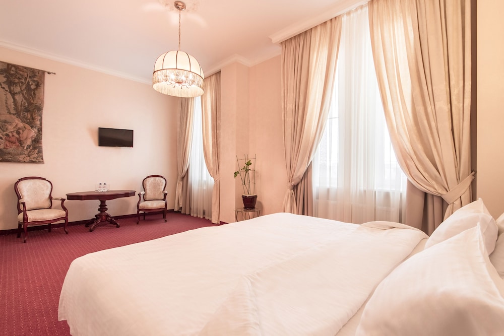 Deluxe Double Or Twin Room photo 1