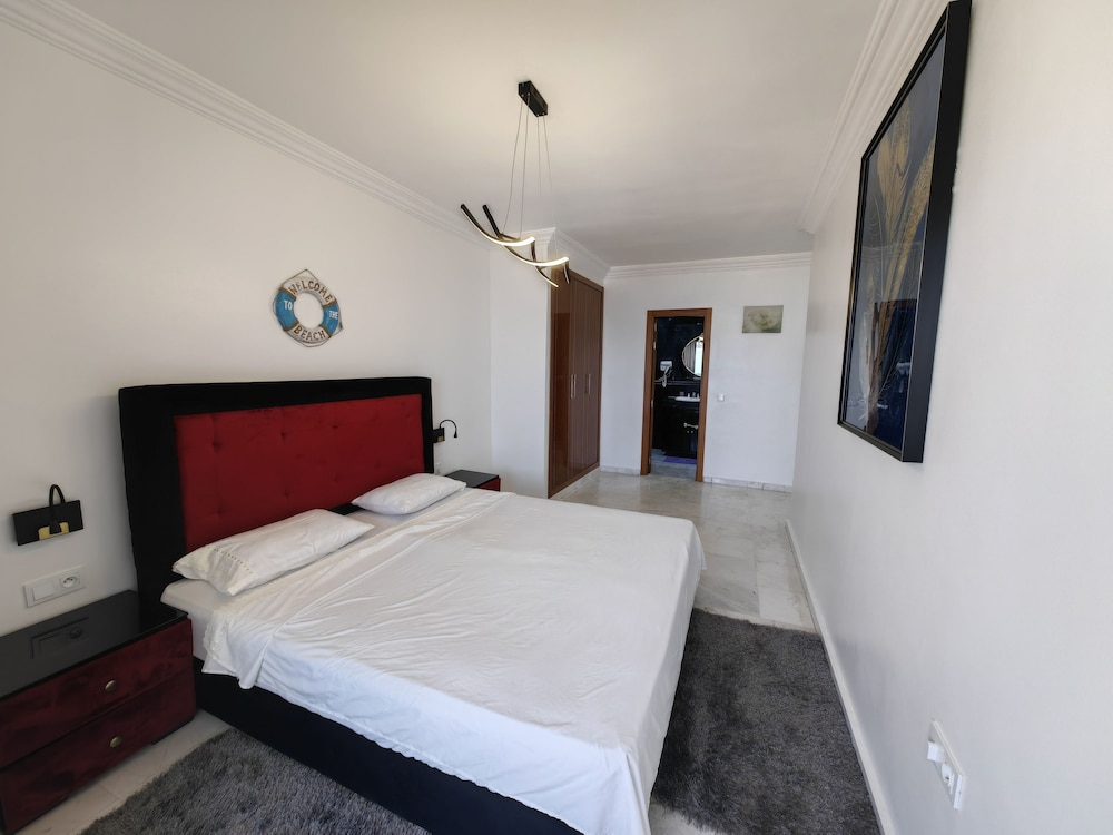 Panoramic Room