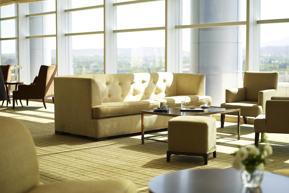 Club Room, 1 King Bed