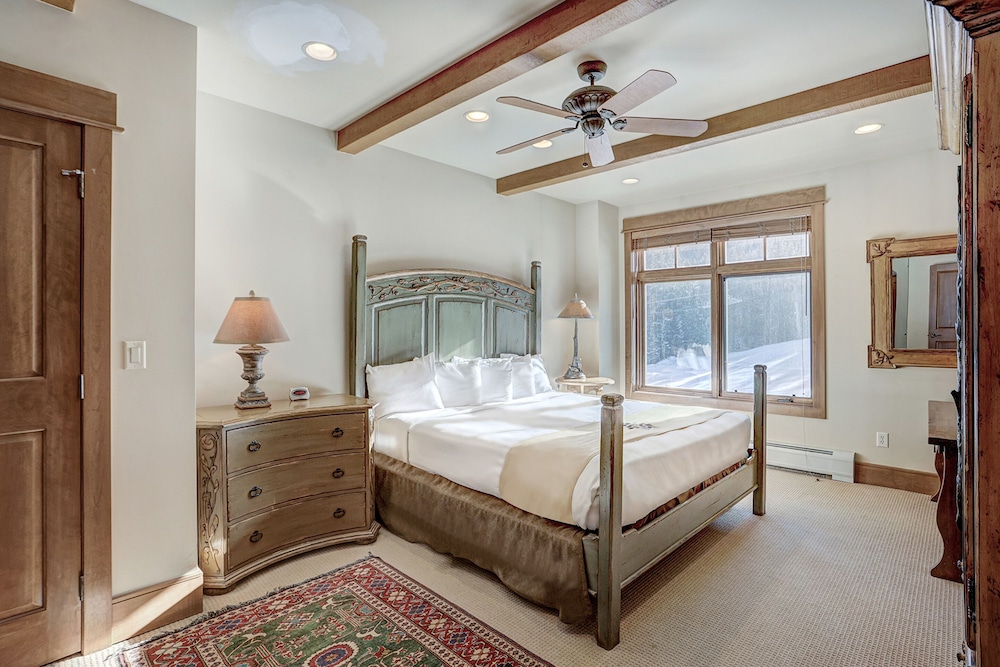 Premier Condo, 4 Bedrooms (Lone Eagle, 4 Bath) photo 1