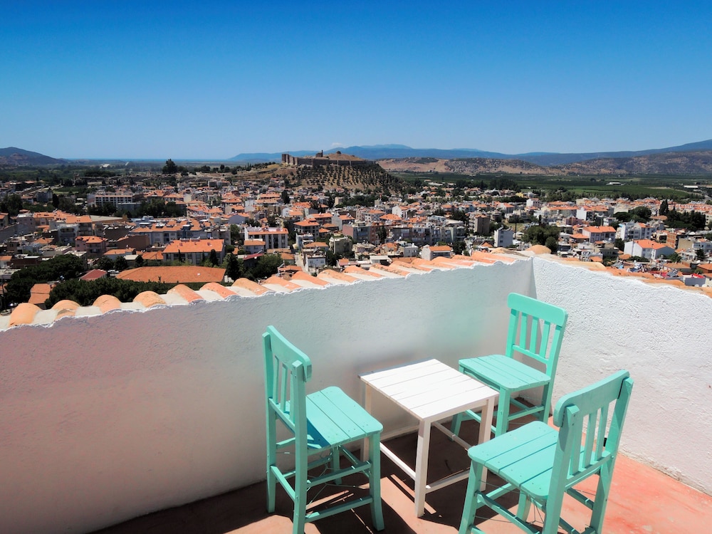 Panoramic Triple Room, Balcony, City View photo 3