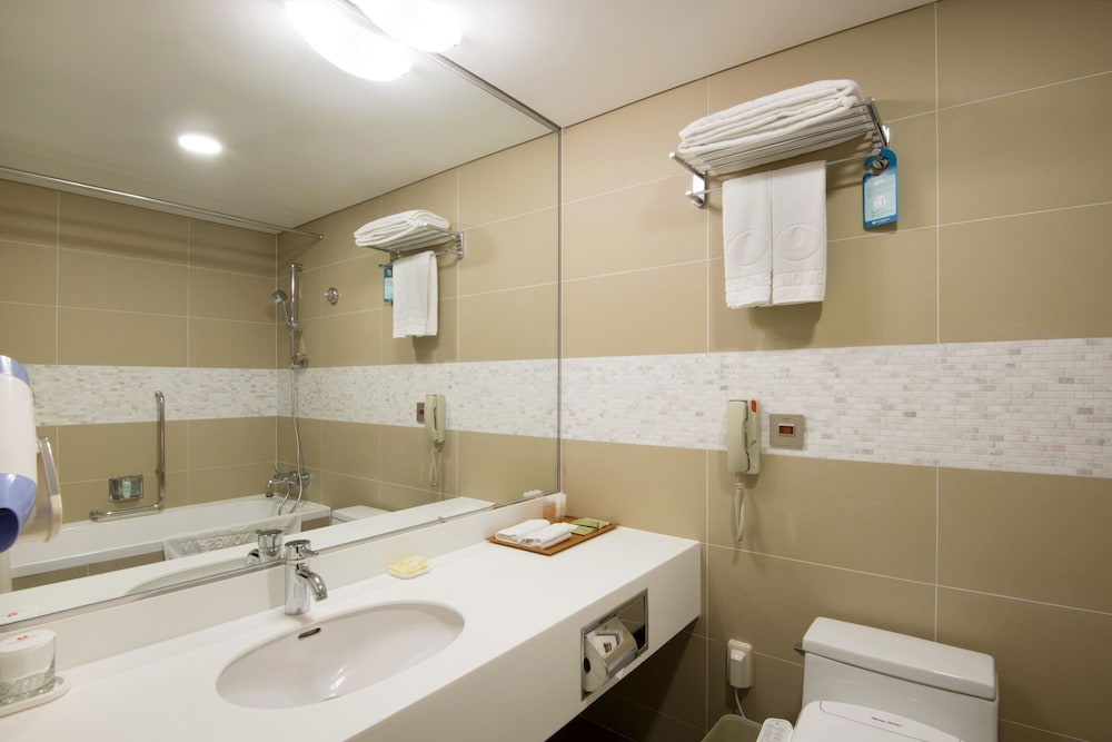 High Deluxe Double Room - Photo 3