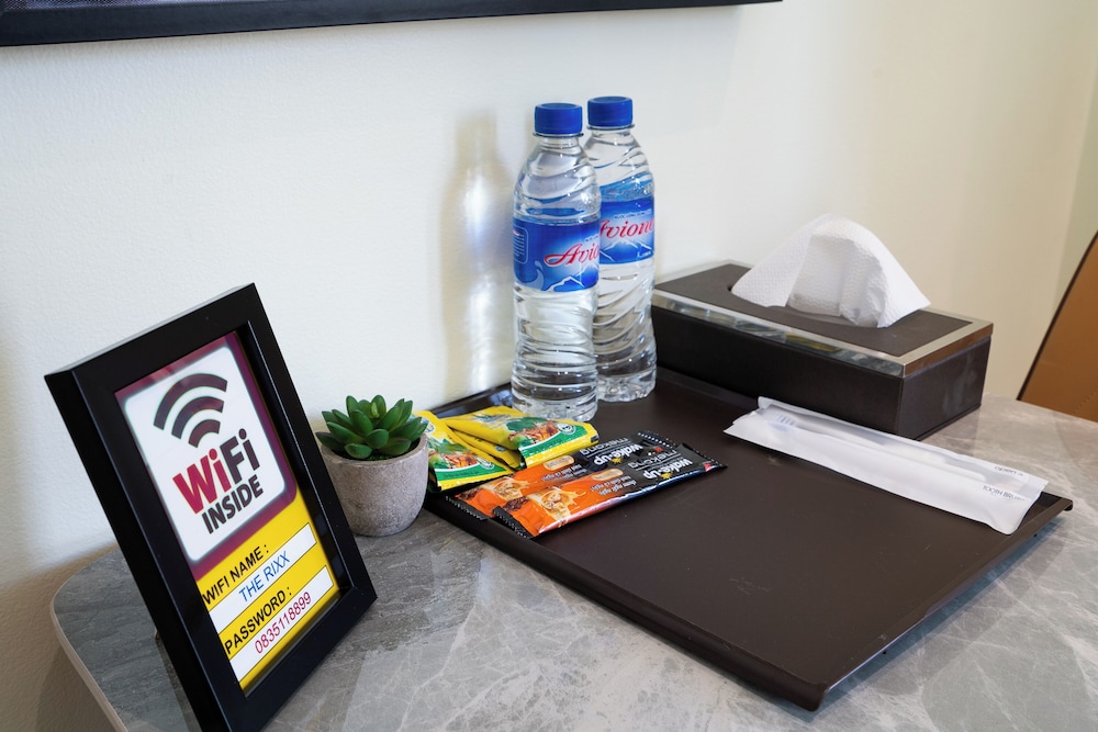 Deluxe Studio Suite, City View photo 3