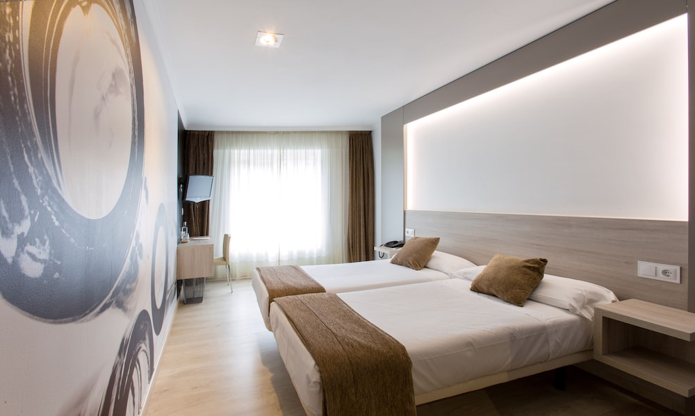 Double Room - Photo 8