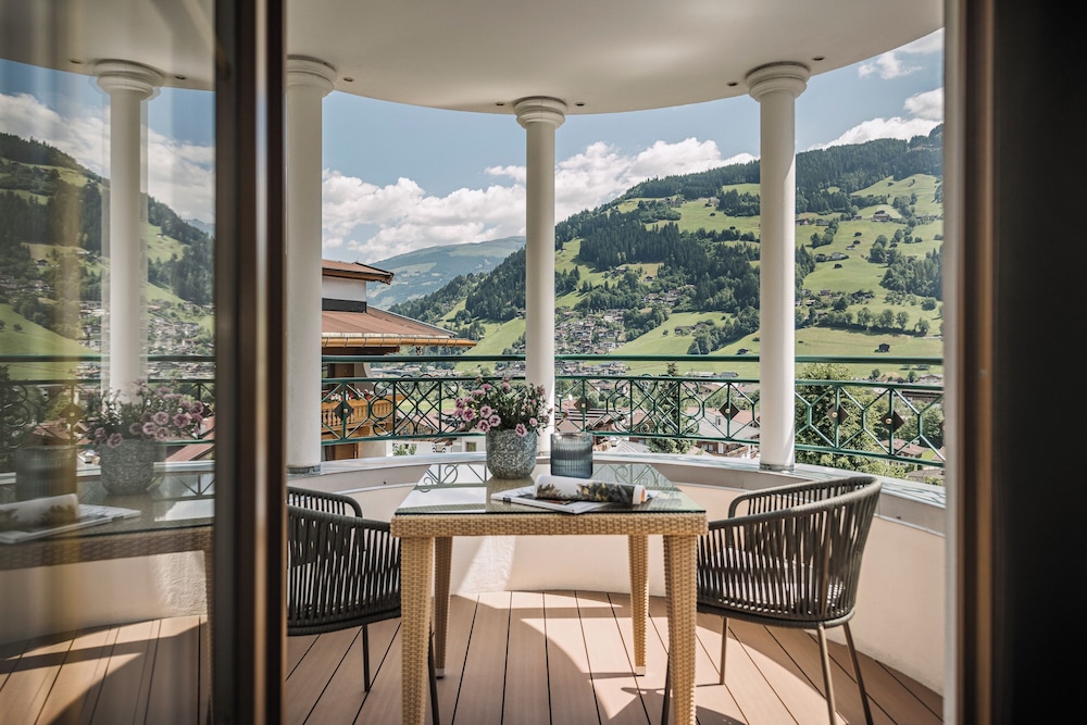 Deluxe Double Room, Balcony (Edelweiss) photo 3