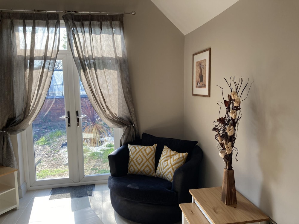 Apartment photo 2