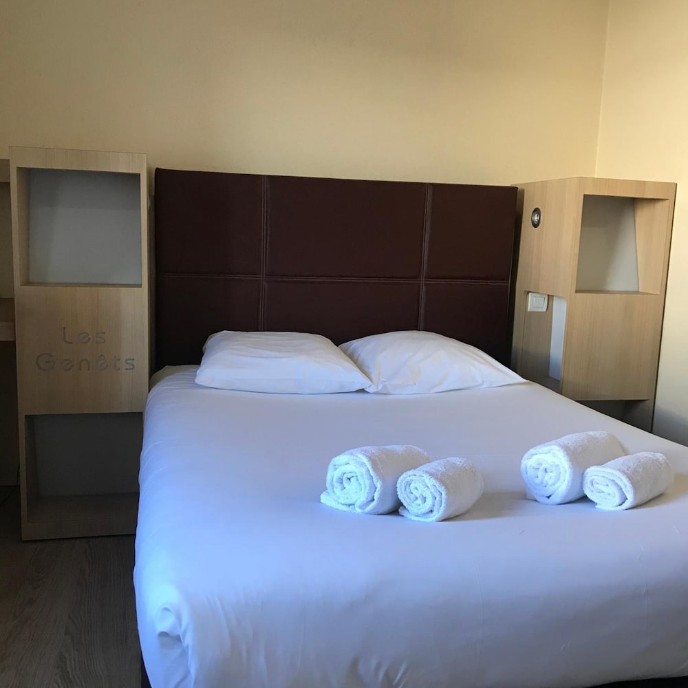 Standard Double Room photo 3