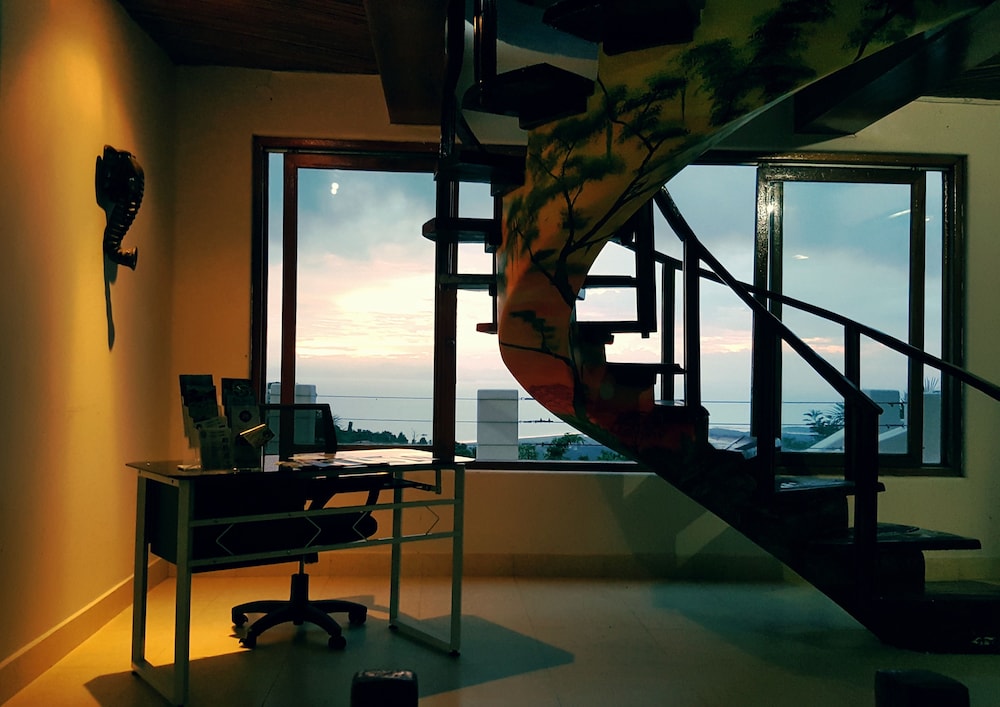 Deluxe Room, 2 Twin Beds, Ocean View photo 1