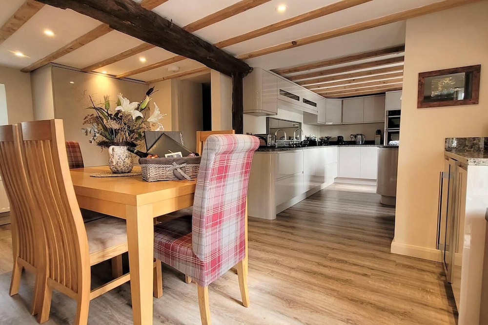 Cottage, Multiple Beds
