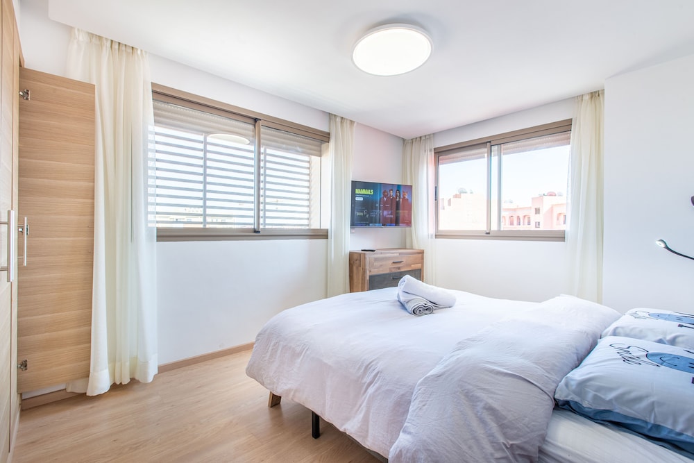 Premium Apartment, 2 Bedrooms, Balcony - Photo 13