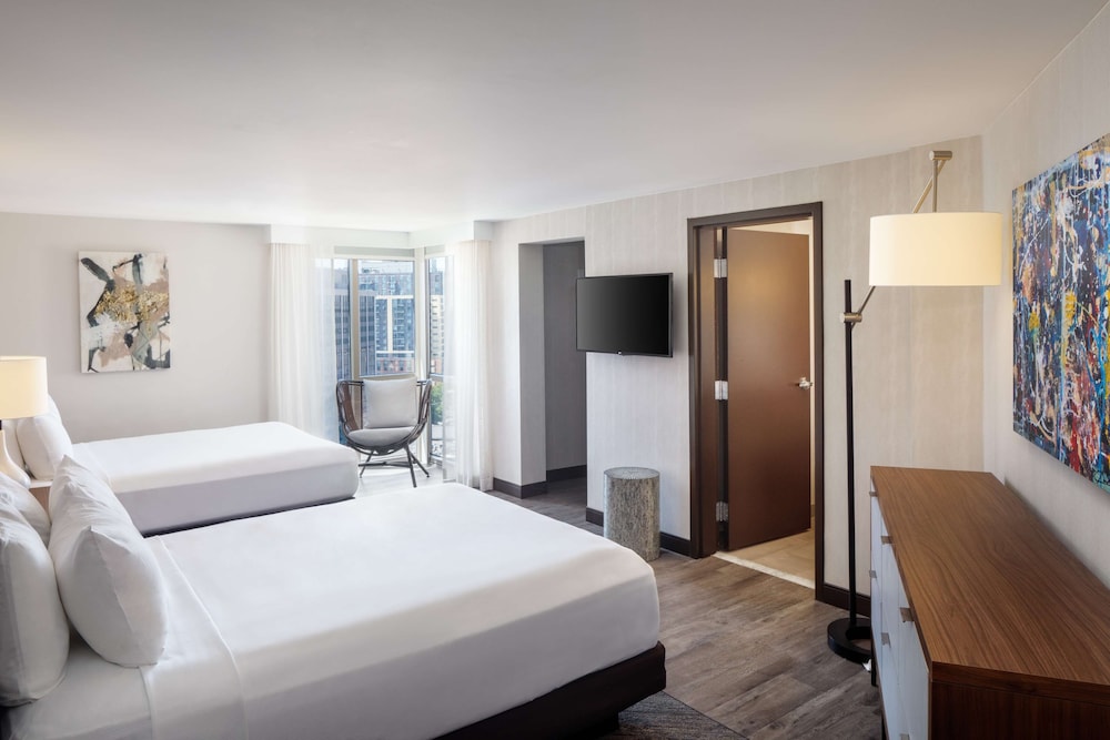 Presidential Suite, 2 Queen Beds, Non Smoking photo 2