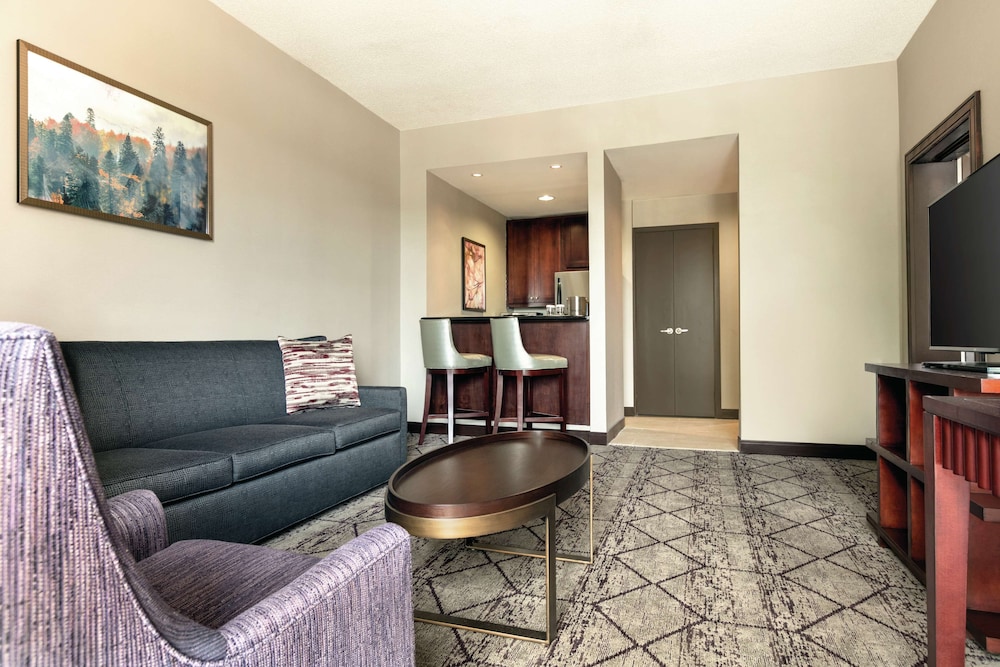 Junior Suite, 1 King Bed, Ground Floor (2 Room) - Photo 2