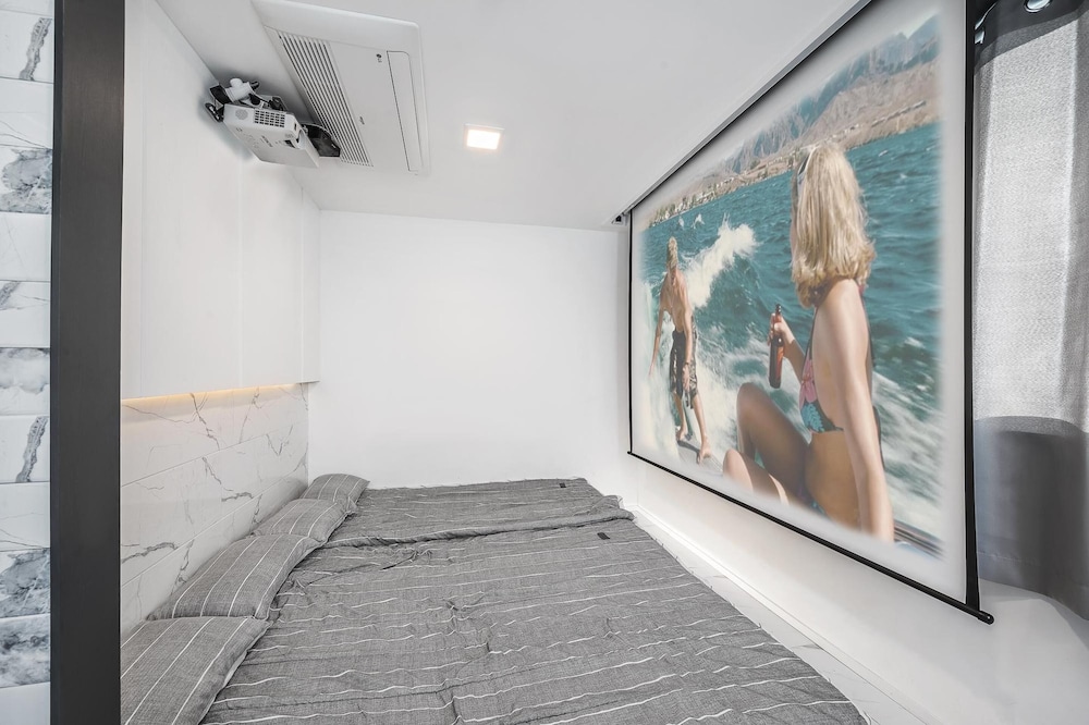Basic Room, 1 Bedroom (401(Random)) - Photo 7