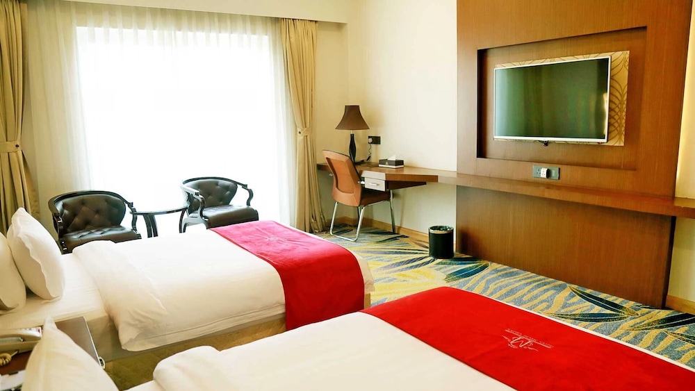Deluxe Room, 1 Twin Bed, Balcony photo 2