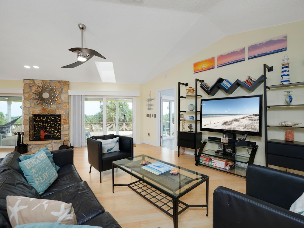 House, Multiple Beds, Patio, Ocean View photo 1