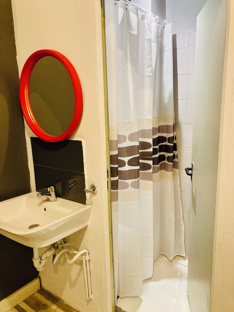 Basic Room photo 2