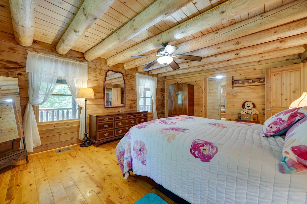 House (4 Bedrooms) photo 2