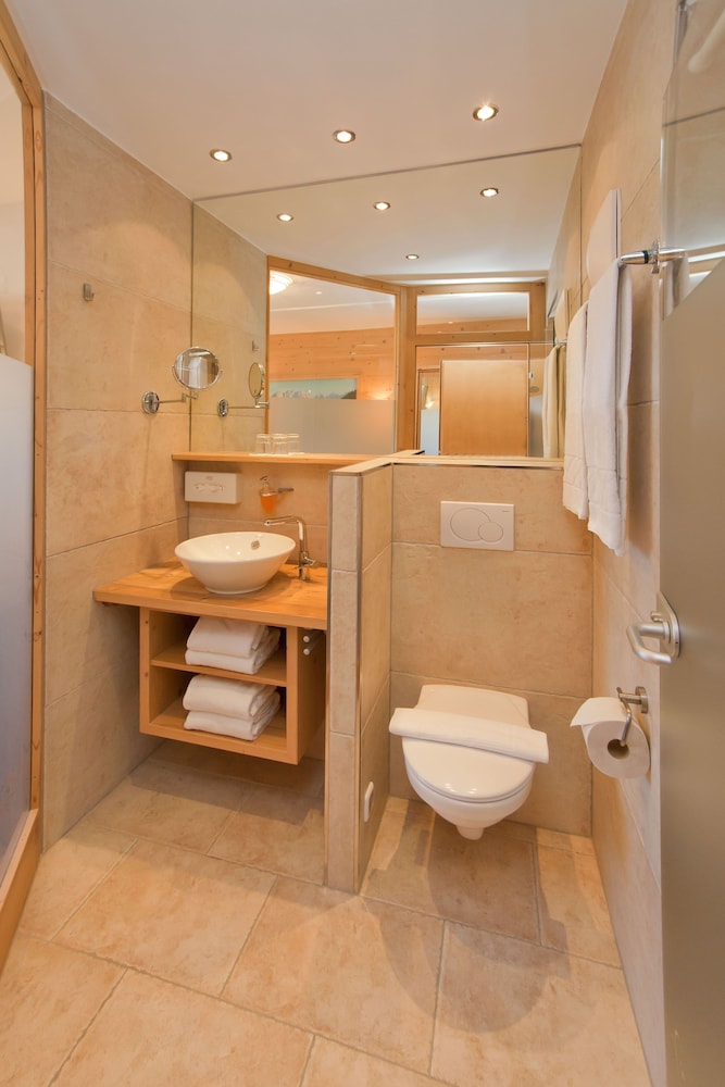 Standard Double Room - Photo 3