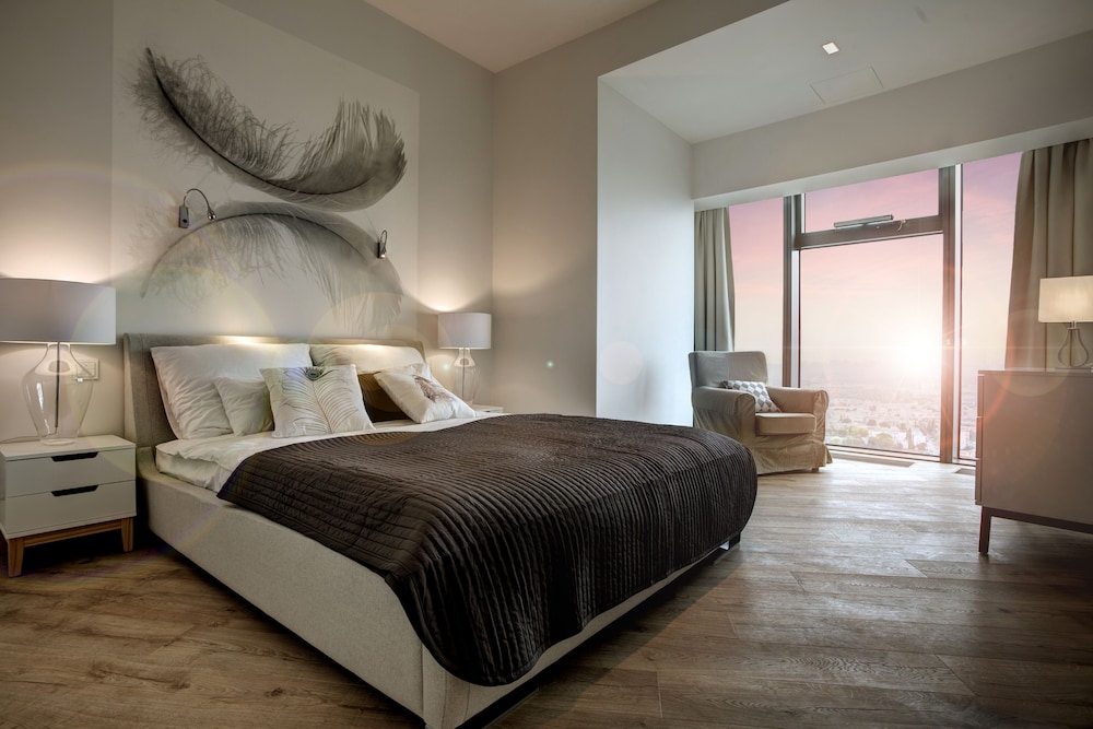 Apartment Penthouse ( 3 rooms, City View)