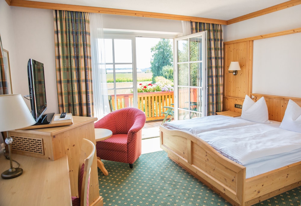 Comfort Double Room Single Use, Balcony, Garden View photo 3