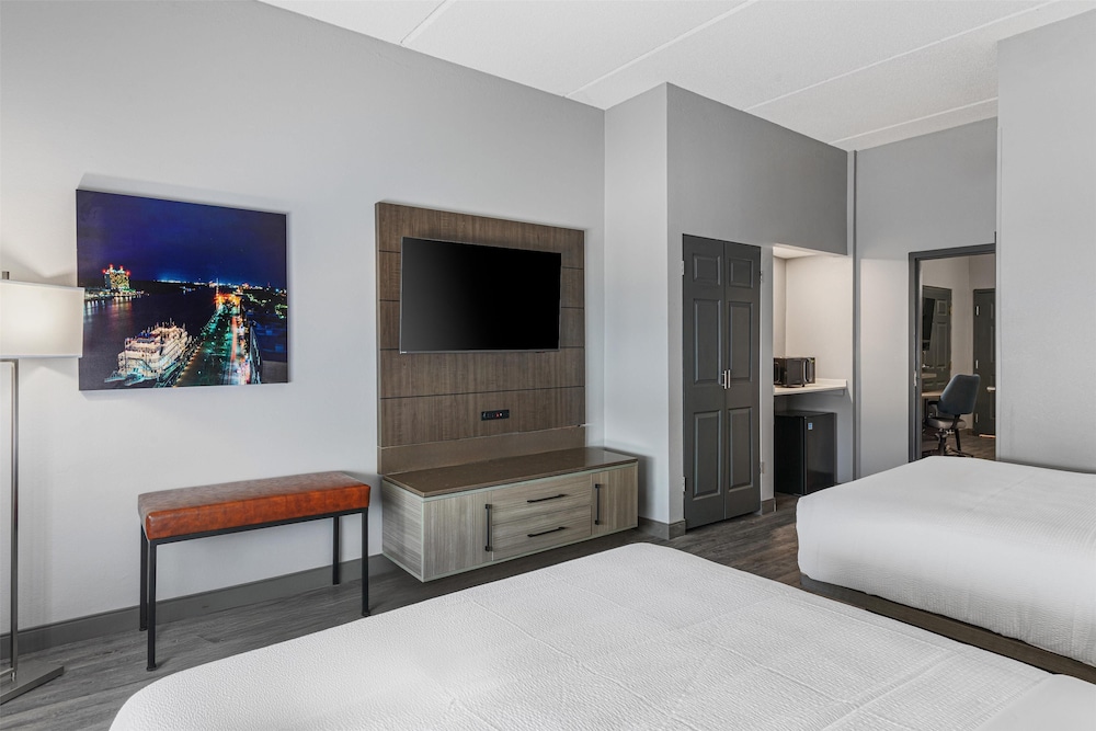Suite, 2 Queen Beds, Accessible, Non Smoking (with Sofabed) - Photo 1