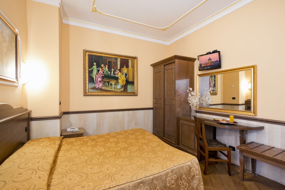 Standard Double Room Single Use photo 2