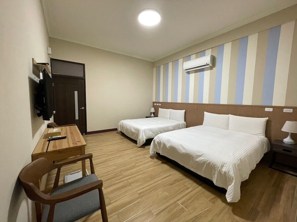 Elite Quadruple Room photo 3